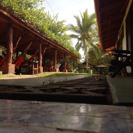 Cabinas Balcon Del Mar Tortuguero Exterior photo